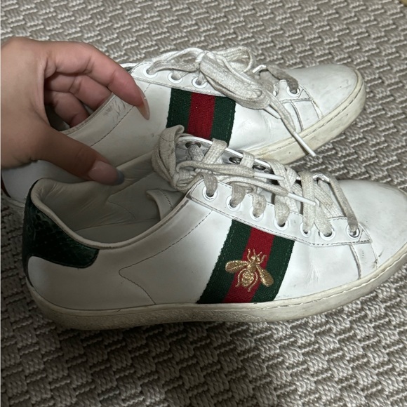 GUCCI WOMEN'S ACE SNEAKER WITH BEE SIZE 35 - Picture 2 of 4